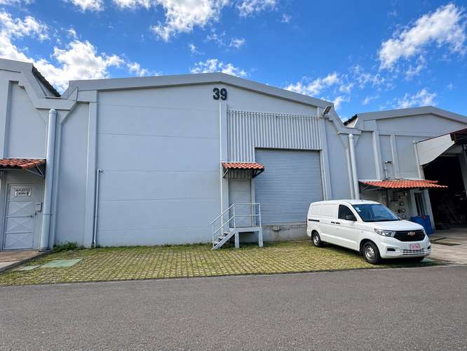 Bodega en Alquiler de 200m² en Barreal de Heredia-1b
