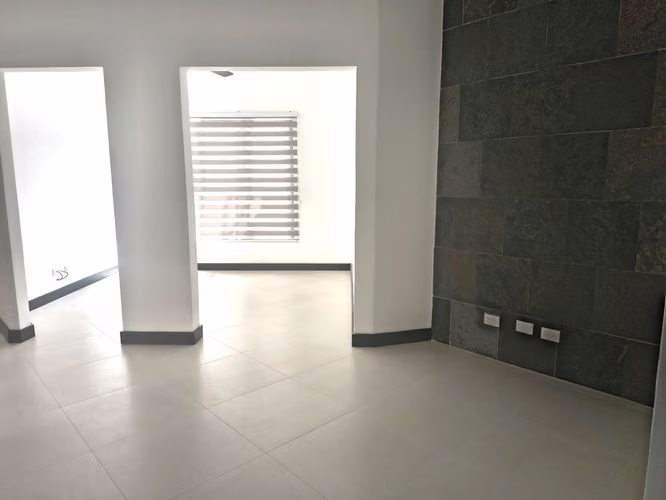 ALQUILER APARTAMENTO $ 1.300 POZOS NORTE (INCLUYE SERVICIOS) - Imagen 8