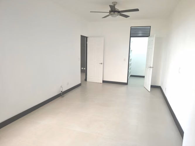 ALQUILER APARTAMENTO $ 1.300 POZOS NORTE (INCLUYE SERVICIOS) - Imagen 5