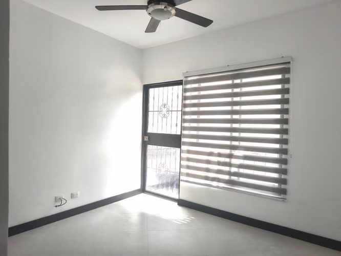 ALQUILER APARTAMENTO $ 1.300 POZOS NORTE (INCLUYE SERVICIOS) - Imagen 4