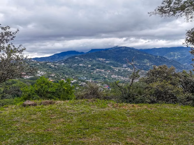 Lote en venta en Villa Real Santa Ana con espectacular vista - Imagen 20