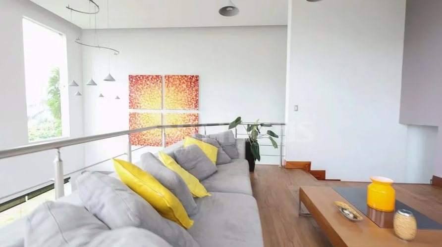 id 40079 Venta de casa en Colinas de Montealegre.