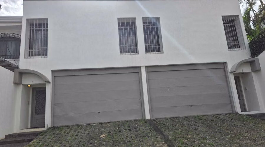 Casa de 3 Habitaciones en Alquiler – Lomas de Ayarco Sur, Curridabat