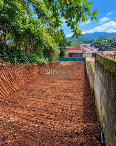 LOTE RESIDENCIAL DE 444 M2 | CERCA DE SAINT CLARE - Imagen 4