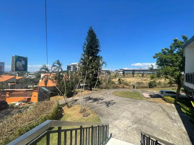 Venta de terreno para desarrollo u oficinas en la sabana, - Imagen 2