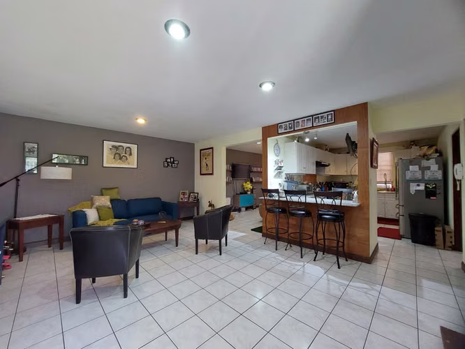 Venta.  4874 m2 sobre Vía Principal. Coronado, San José 