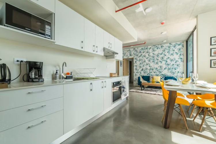 Apartamento Amoblado en Venta en URBN Escalante – Piso 26 - Imagen 3