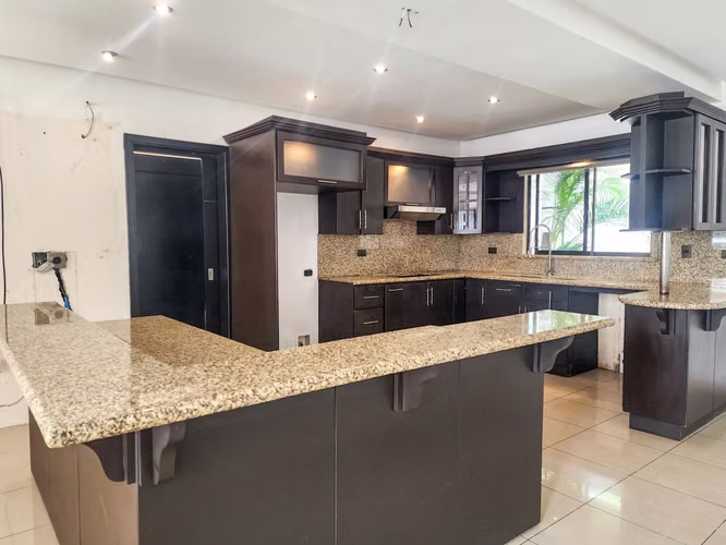 REMATE BANCARIO - CONDOMINIO EN POZOS DE SANTA ANA - Imagen 2