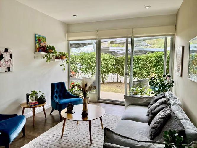 VENTA DE APARTAMENTO CON TERRAZA Y JARDÍN EN SAN RAFAEL DE ESCAZÚ - Imagen 4