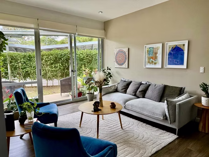 VENTA DE APARTAMENTO CON TERRAZA Y JARDÍN EN SAN RAFAEL DE ESCAZÚ