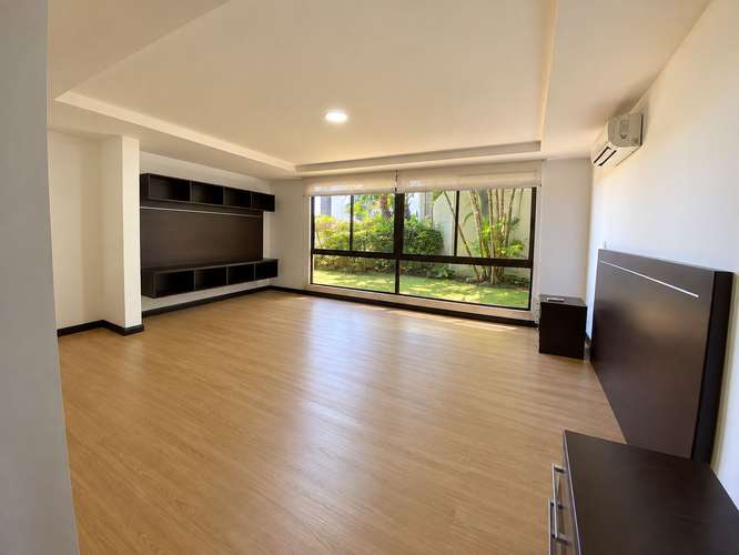 VENTA Y ALQUILER  DE APARTAMENTO EN SANTA ANA 