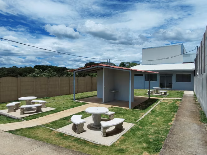 Se alquila hermosa casa en San Rafael de Alajuela. Cerca de Ojo de Agua y Belén. - Imagen 17