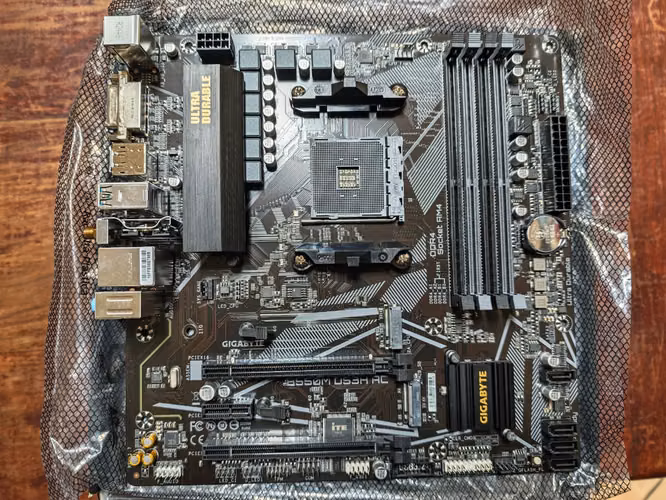 Tarjetas madre motherboard AMD AM4 B550M DS3H AC / R2 nuevas con garantía asch - Imagen 3