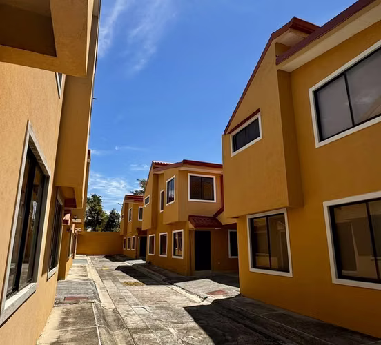 ALQUILER DE CASA EN CONDOMINIO - URUCA SAN JOSE  - Imagen 13