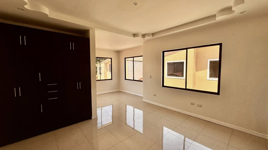 ALQUILER DE CASA EN CONDOMINIO - URUCA SAN JOSE  - Imagen 7