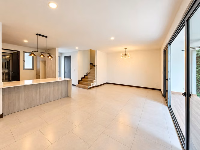 VENTA DE CASA DE TRES NIVELES EN CONDOMINIO TERRALTA, ESCAZÚ  - Imagen 6