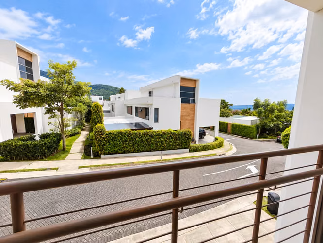VENTA DE CASA DE TRES NIVELES EN CONDOMINIO TERRALTA, ESCAZÚ  - Imagen 16