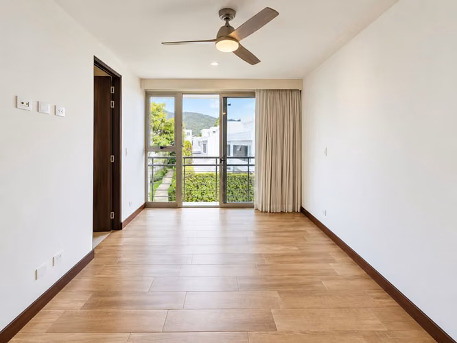 VENTA DE CASA DE TRES NIVELES EN CONDOMINIO TERRALTA, ESCAZÚ  - Imagen 15