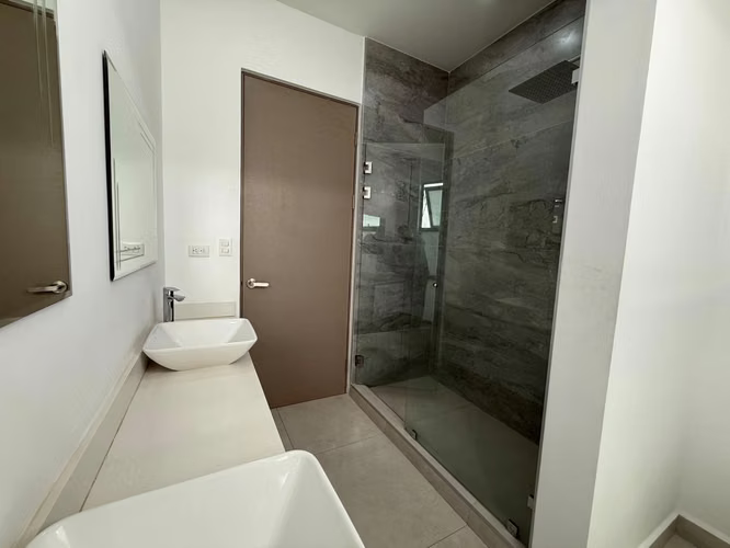 Exclusiva casa en alquiler en condominio en Pozos de Santa Ana! P582 - Imagen 16