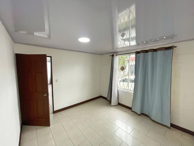 Casa de una planta y jardín con gran potencial en Rohrmoser!! P610 - Imagen 10