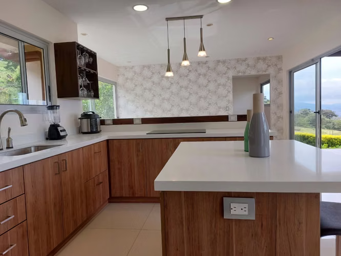 Casa moderna con Vista al GAM. San Isidro, Heredia  - Imagen 5