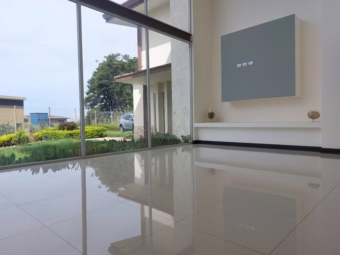 Casa moderna con Vista al GAM. San Isidro, Heredia  - Imagen 7
