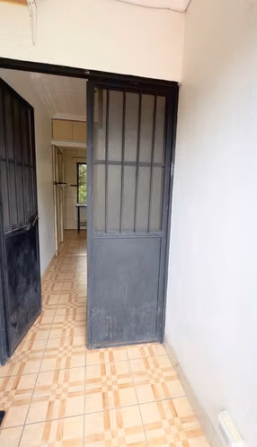 Apartamento cerca Panasonic con todos los servicios - Imagen 2