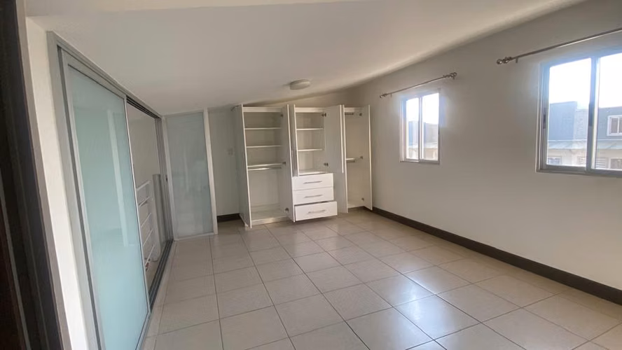 Apartamento en Alquiler San Sebastián | 3 Habitaciones | 3 Baños | 2 Parqueos | 500.000 - Imagen 10