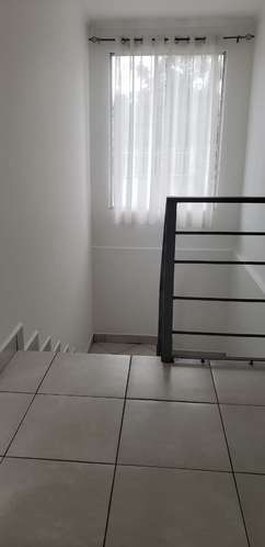 Apartamento de dos plantas en alquiler