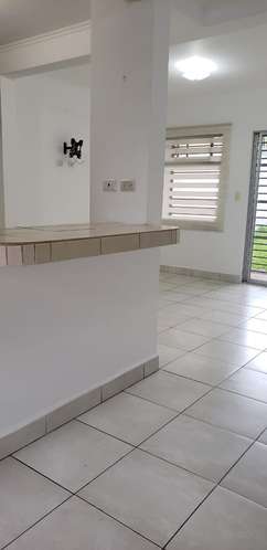 Apartamento de dos plantas en alquiler