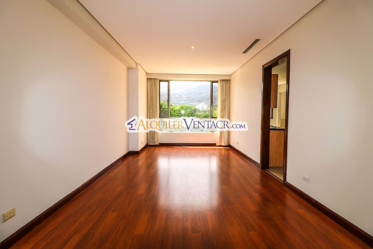 Lujoso apartamento de 324 m2 con 4 habit. y vista en Los Laureles Escazú - Imagen 6