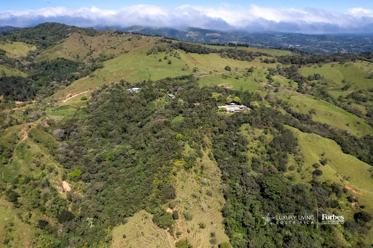 20850 - Refugio Vacacional de Montaña con Piscina y Vistas Panorámicas  - Imagen 3
