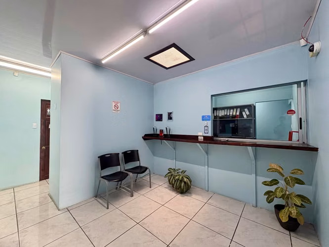 Se Alquila Edificio de Oficinas 324m² en Los Yoses Sur, Zapote | 6 Parqueos - Imagen 2
