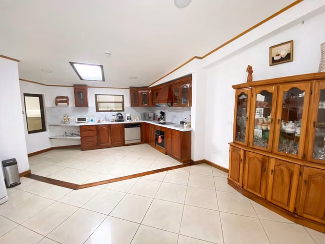 Alquiler de Casa de 5 habitaciones en Cipreses de Curridabat  - Imagen 16