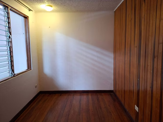 Casa dos plantas 2 habitaciones y un estudio en Curridabat - Imagen 11