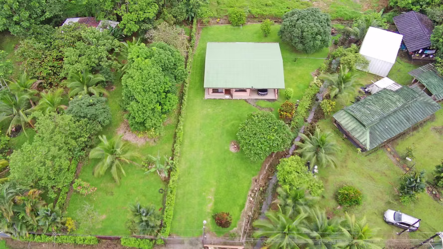 Hermosa casa con Lindo Jardín a 25 minutos de La Fortuna - Imagen 10