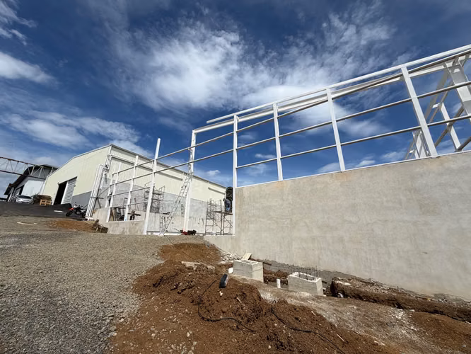 ALQUILER BODEGA COMERCIAL PAVAS EN CONDOMINIO 