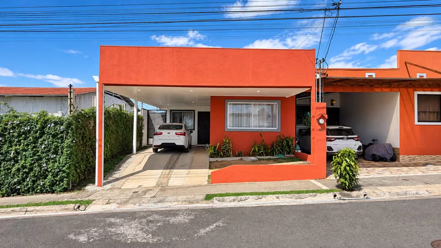 CASA EN VENTA | SAN ANTONIO, ALAJUELA | 2 HABITACIONES | 2 PARQUEOS | CONDOMINIO