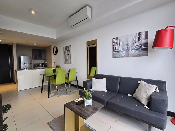 APARTAMENTO AMUEBLADO HERMOSO EN TORRE ROHRMOSER DE UN DORMITORIO CON PARQUEO Y BODEGA - Imagen 14