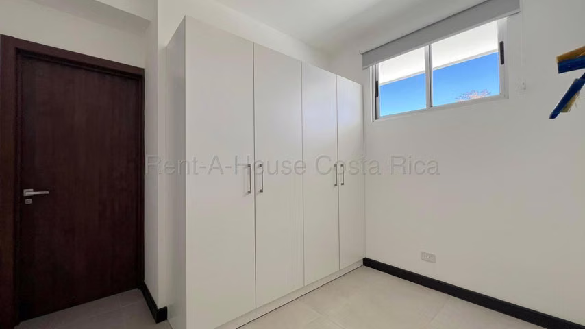 Venta de PENTHOUSE AMUEBLADO en San Rafael de Escazú. 27-702 - Imagen 3