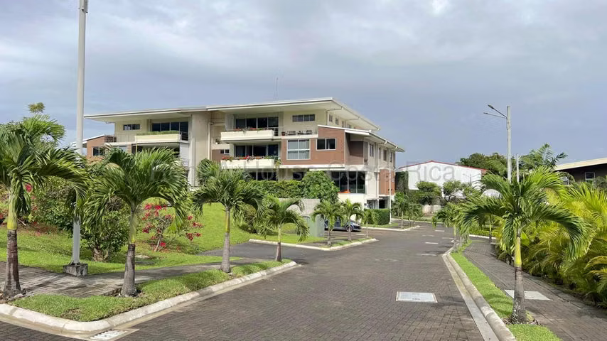 Venta de PENTHOUSE AMUEBLADO en San Rafael de Escazú. 27-702 - Imagen 11