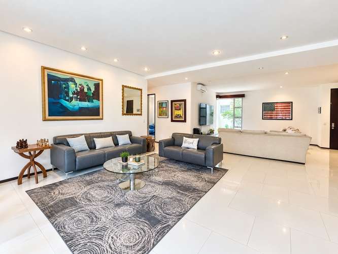 Se Vende | Amplio Condo con Gran Patio Privado en Santa Ana | $330,000 ID27528 - Imagen 1