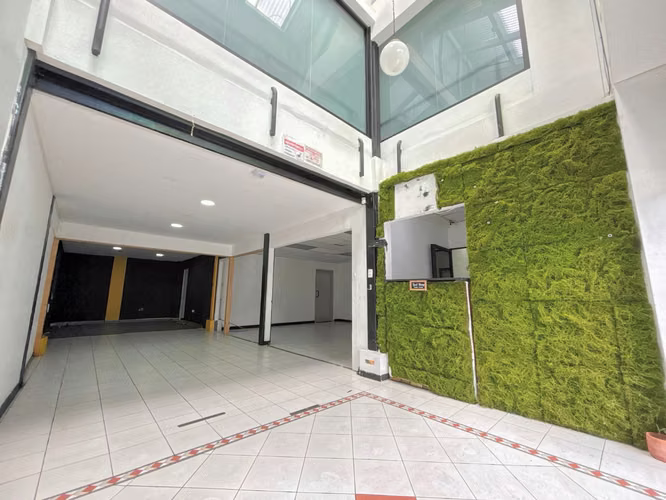 ALQUILER LOCAL COMERCIAL DE 600 M² | BARRIO ESCALANTE, SAN JOSÉ - Imagen 2