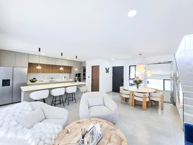 Venta de casa en condominio Naia Guachipelín de Escazú - Imagen 2