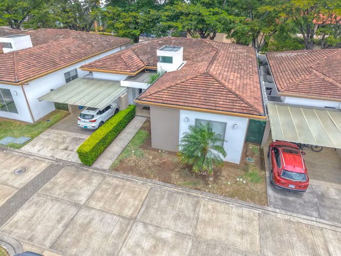  La casa de 1 nivel en Lindora que estabas esperando 