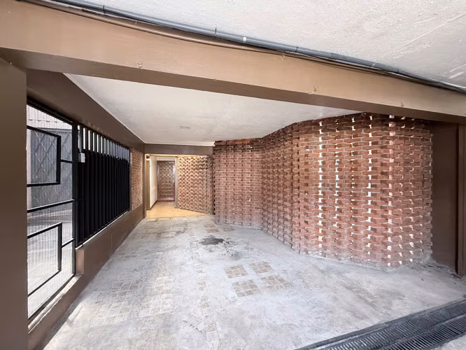 Guayabos Curridabat | Espaciosa Casa con Jardín | Residencial Privado - Imagen 3