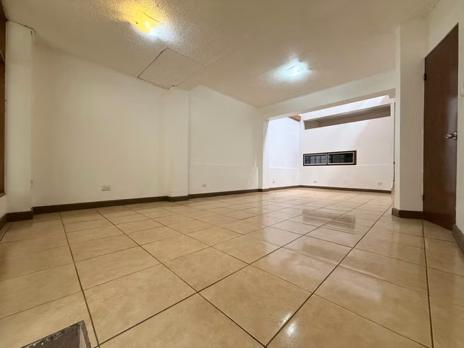 Guayabos Curridabat | Espaciosa Casa con Jardín | Residencial Privado - Imagen 7