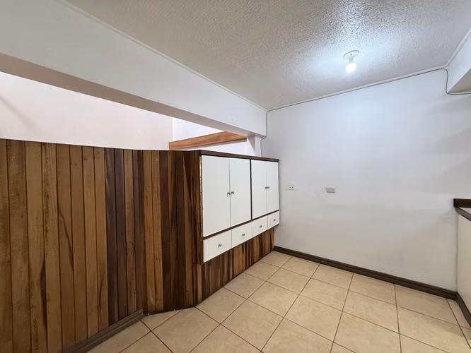 Guayabos Curridabat | Espaciosa Casa con Jardín | Residencial Privado - Imagen 10