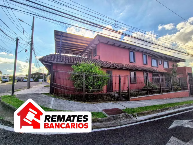 Venta de casa, Bosques de Doña Rosa con piscina propia, Belén, Heredia, Remate - Imagen 20