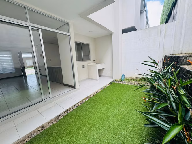 ALQUILER DE CASA EN CONDOMINIO MONTES DE OCA - Imagen 14
